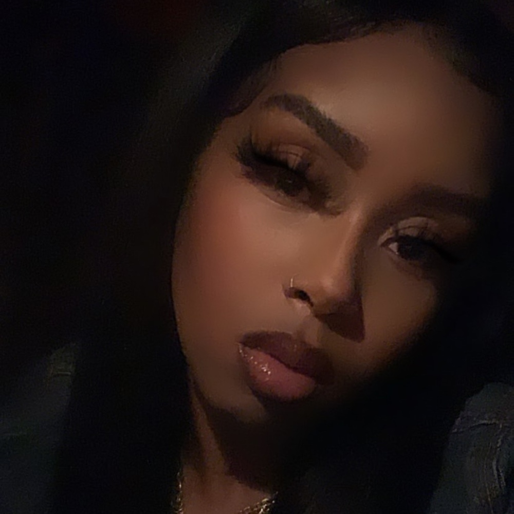 Meet your Posher, Alana